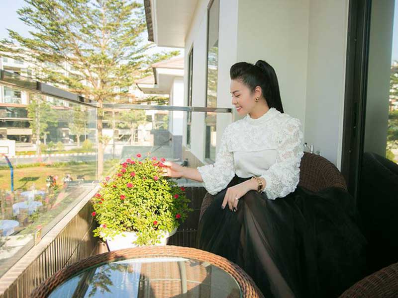 Ngắm biệt thự triệu đô bình yên với khu vườn rực rỡ sắc hoa cùng hồ cá Koi của Nhật Kim Anh giữa lòng Sài Gòn - Ảnh 19.